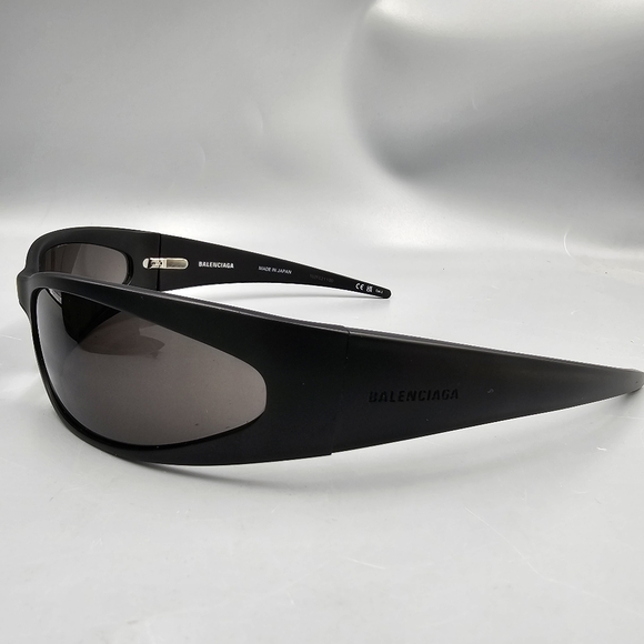 Balenciaga Geometric Aluminum Sunglasses BB0290S-001 Black Frame Grey Lenses - Picture 5 of 12